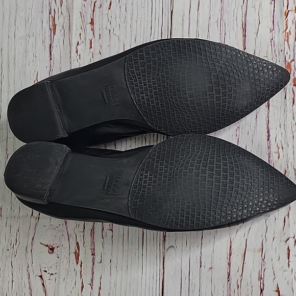 STUART WEITZMAN Elegant Black Leather Women's Flats Size 8 - Picture 7 of 8